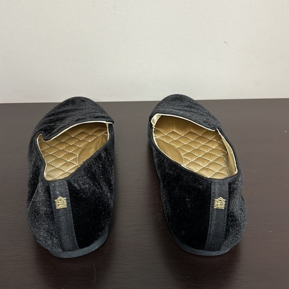Birdies The Starling Black Vegan Velvet
Round Toe Flat Smoking Slipper Sz 8.5 - Picture 3 of 10